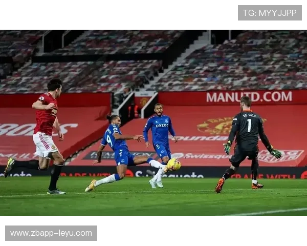 马丁内斯与孔德新赛季联袂防线，力争稳固后防